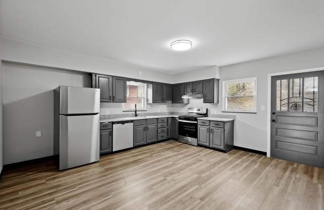 Stunning 3 bed, 2 bath home in East Hills available August 1! photos photos Stunning 3 bed, 2 bath home in East Hills available August 1! photos photos