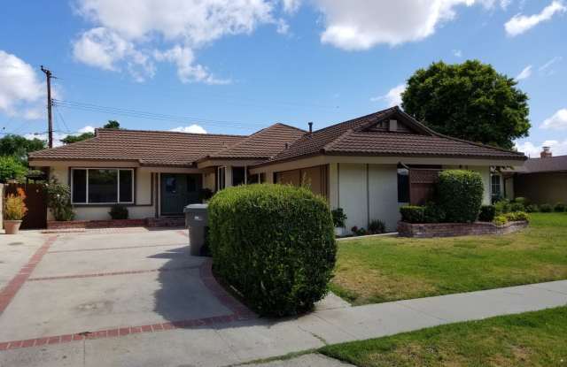 1739 River Lane Gallery 2