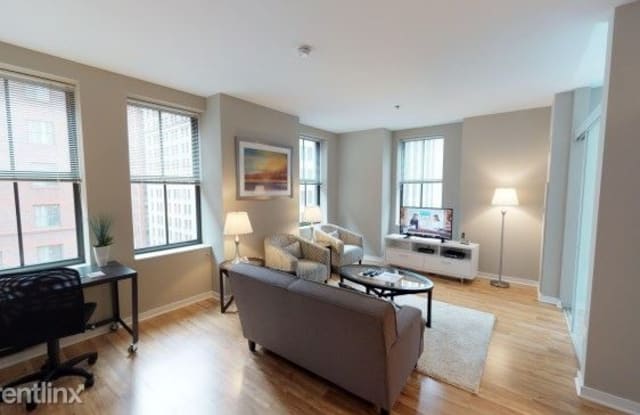 200 W Randolph St - 200 West Randolph Street, Chicago, IL 60606