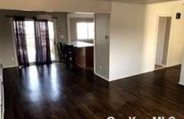 273 Acardia Avenue Gallery 4