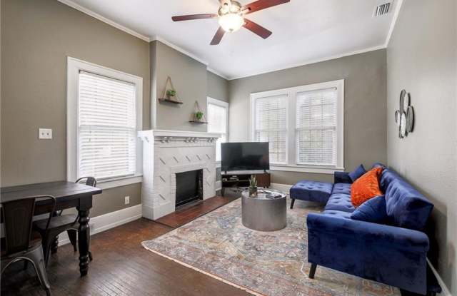 West Campus Cottage! photos photos