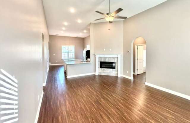 5726 Matthew Drive Gallery 3