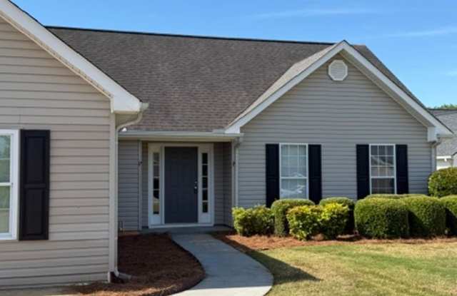 3 Bedroom 2 Bathroom Ranch Home Gallery 4