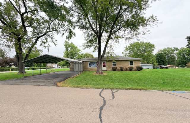 NOW SHOWING: 3 Bedroom / 1 Bathroom Home located at 2262 W Northgate Dr. in Columbus, IN Gallery 1