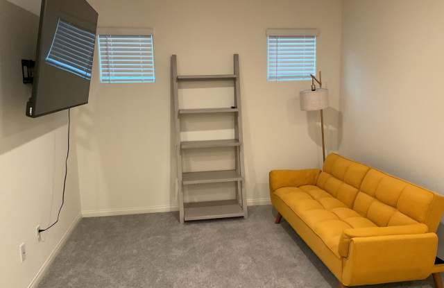 Furnished 4-Bedroom Home with Loft Gallery 3