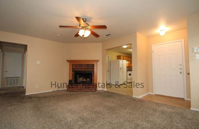 Conveniently Located!!! Gallery 4