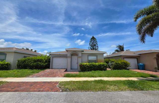 569 E Ridge Circle N, Boynton Beach, FL 33435 - 2923 Gallery 4