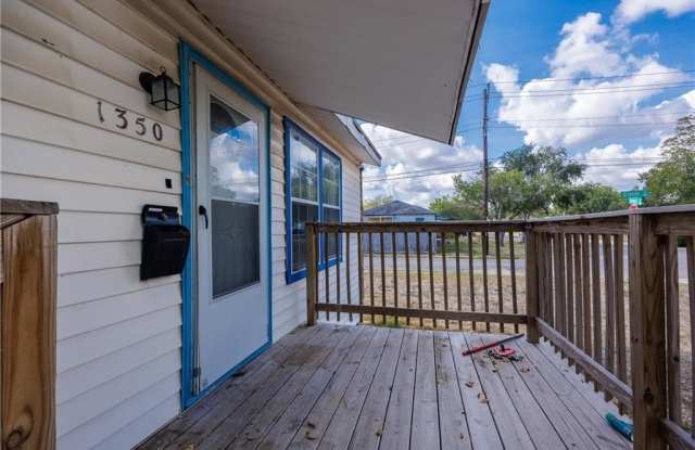 1350 Ormond Drive Gallery 3