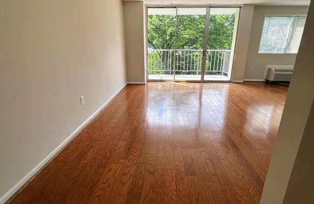2059 HUNTINGTON AVENUE photos photos