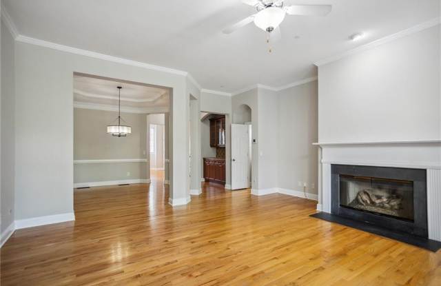 1226 Creekside Place SE Gallery 3