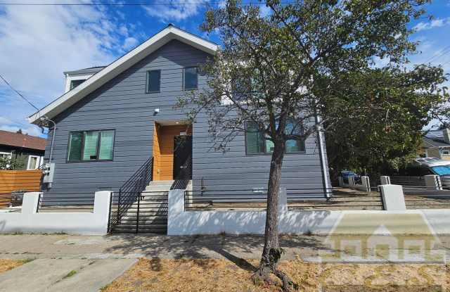 Modern Elegance Meets Timeless Charm – 4 bedroom 4 bath Home in North Oakland photos photos