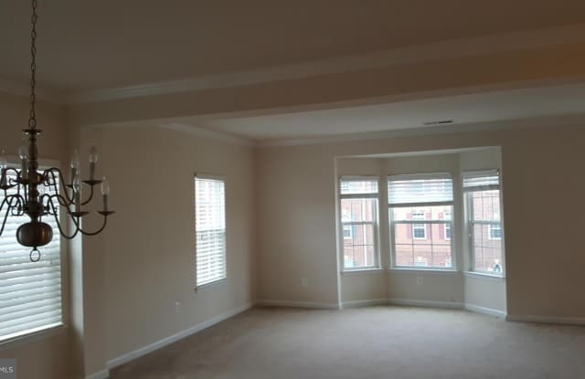 21616 ROMANS Drive Gallery 2