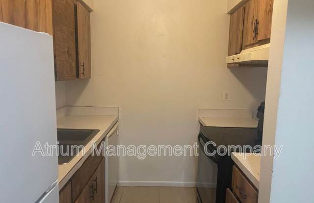 2931 SE 52nd Avenue photos photos