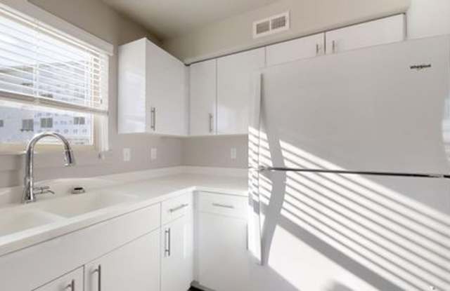 2 BED 1 BATH CONDO FOR RENT IN OREM!!! photos photos