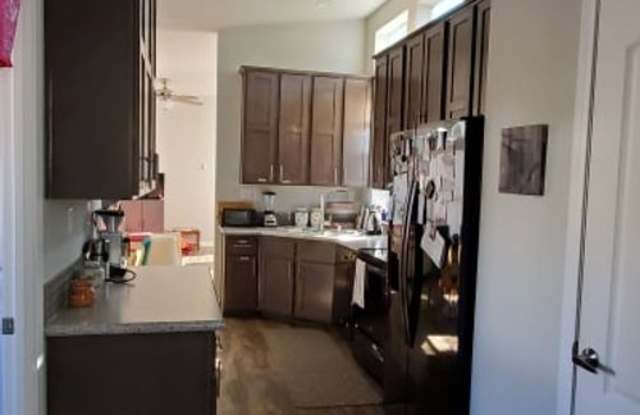 Haakenson - Fully Furnished Lake House with Dock Only available Oct 15th, 2026 until May 15th, 2027 Gallery 3