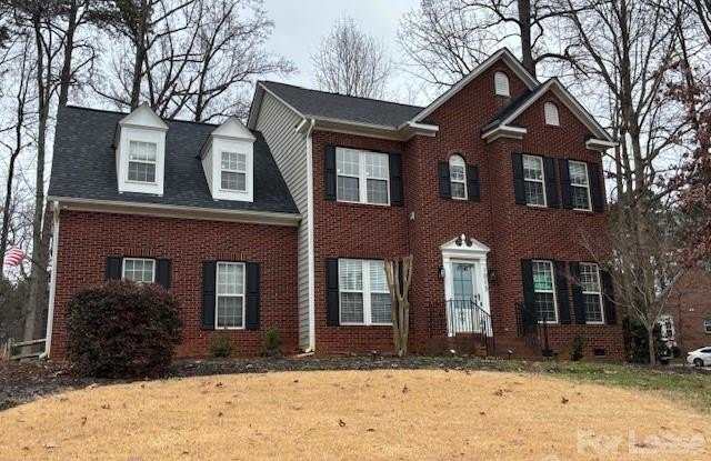 1013 Muirfield Drive photos photos