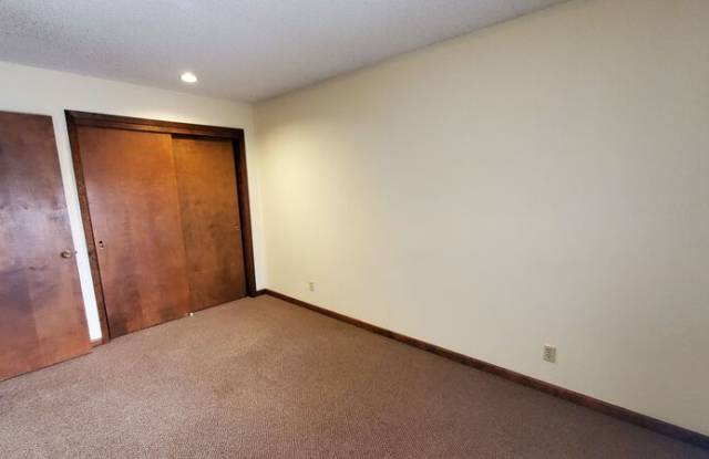 6510 Holdrege Street - 3 Gallery 3