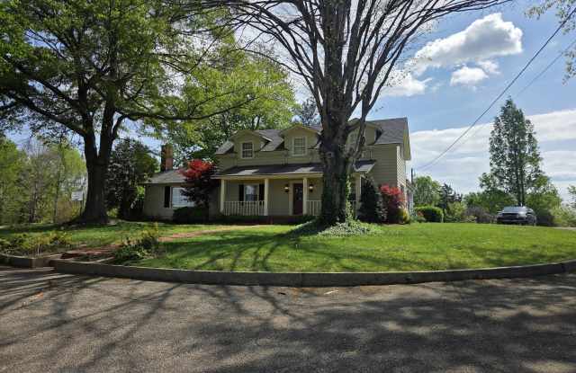 281 Meadowlark Ln Gallery 3