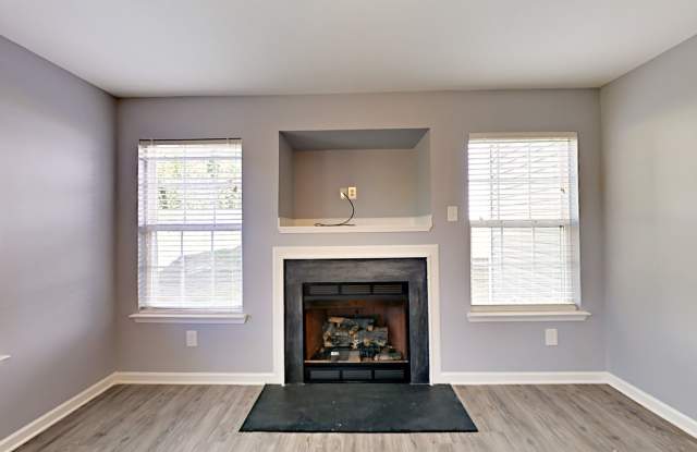 1812 Carpenter Cabin Drive Gallery 2