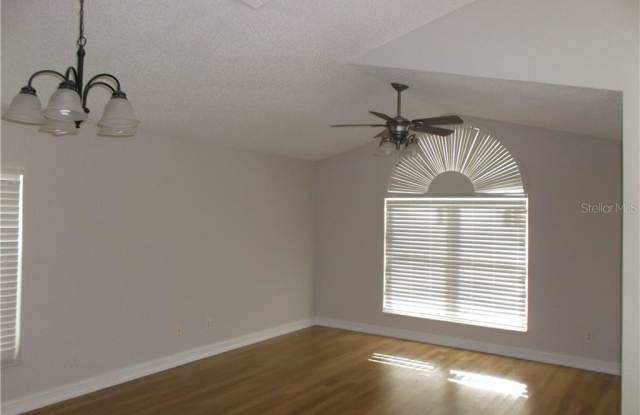 4419 MIDDLEBURG COURT Gallery 2