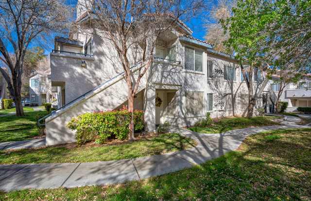2 Bed, 2 Bath Beautiful condo available now! photos photos