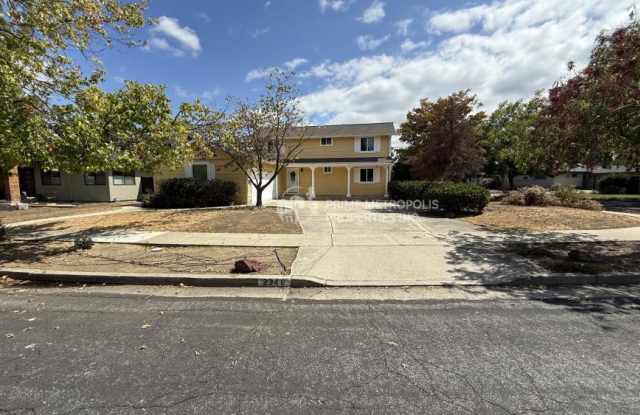 2346 Montezuma Drive Campbell CA 95008 HHL photos photos