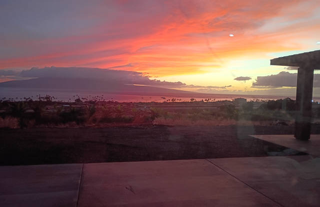 257 Hokiokio Pl - 257 Hokiokio Place, Launiupoko, HI 96761