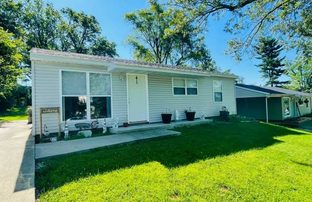 Move in ready! - 4 Elmwood Drive, Rolla, MO 65401