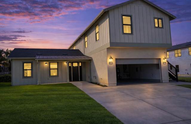 Brand-New Detached 2BR 2 bath Home in Vista | Modern Finishes & A/C in Every Room photos photos