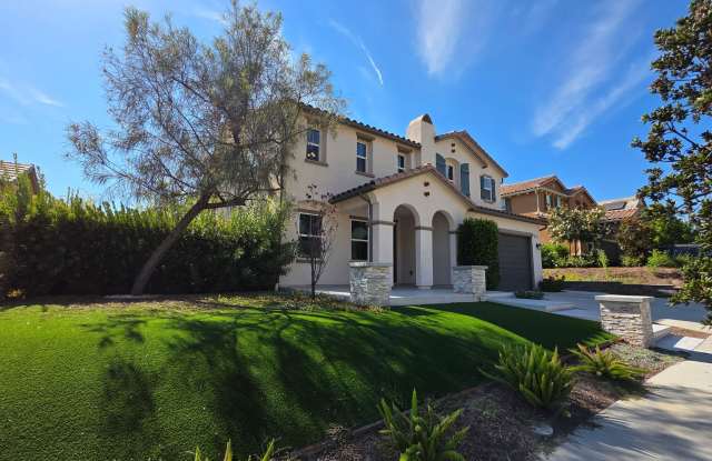 MOVE-IN READY 5+4 in Simi w/mountain views + spa! photos photos