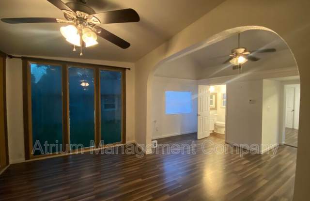 2700 S Brown Ave photos photos