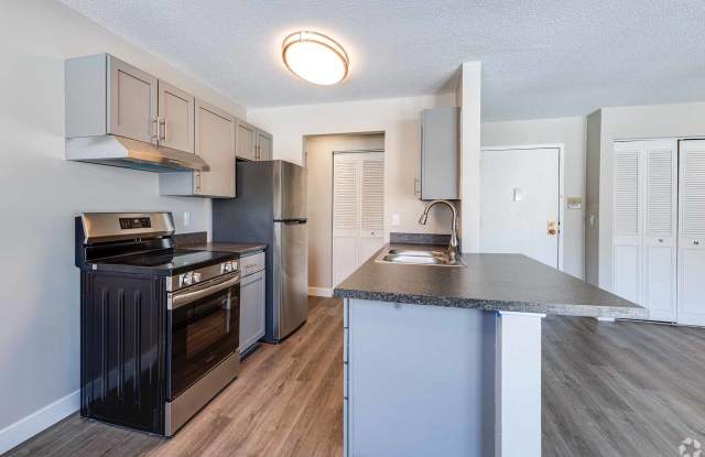 7th Avenue Apartments Gallery 4