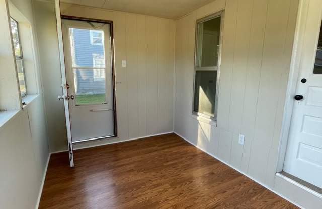 2 Bedroom/ 1 Bath Home! Gallery 4
