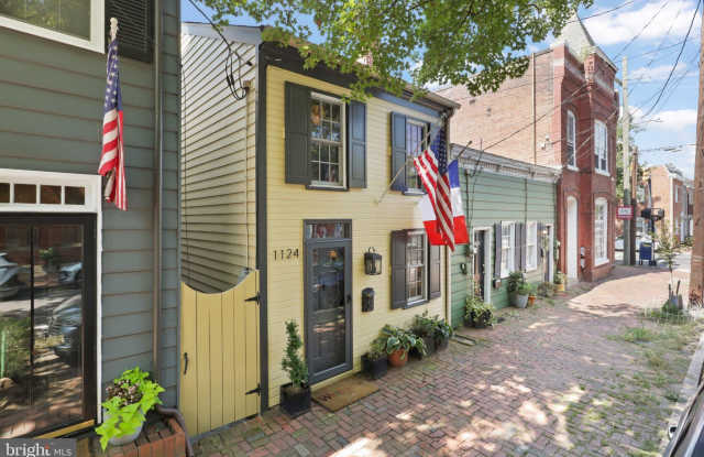 1124 PRINCE Street Gallery 2
