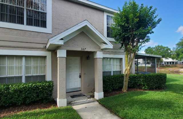 Beautiful 2-Bedroom, 3-Bathroom Townhome in Brandon Gallery 3