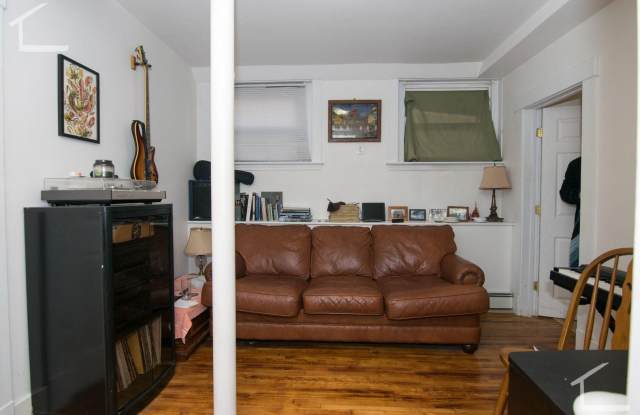 Nice 1 bed in Allston photos photos