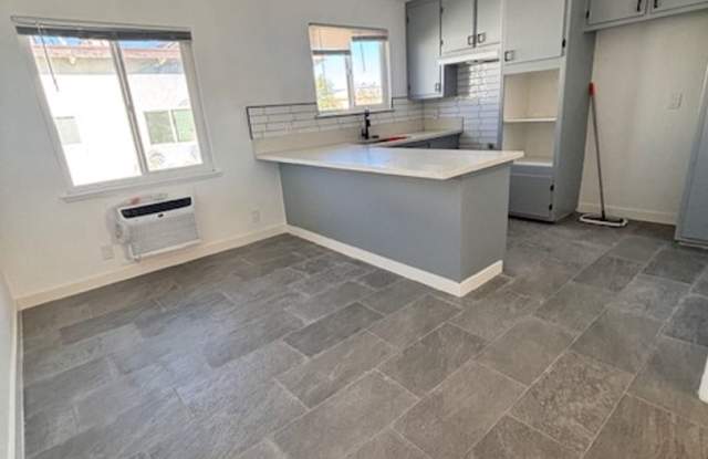 Tobias (TB) photos photos