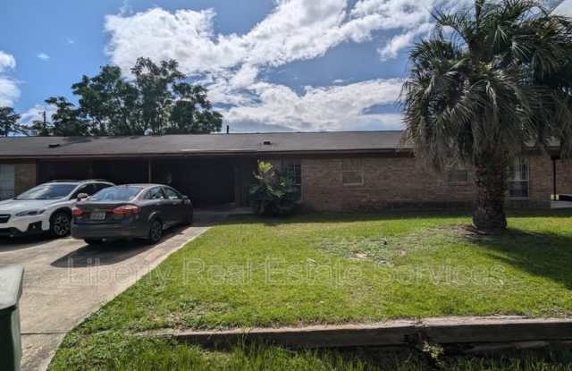 979 Live Oak Dr photos photos