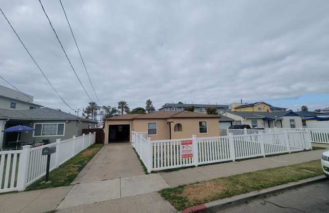 2-Bed, 1-Bath House w/1-Car Garage  Driveway, Near Beach, Will Consider Pet - 136 Dahlia Avenue, Imperial Beach, CA 91932