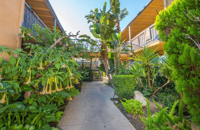 7351 Variel Ave. photos photos