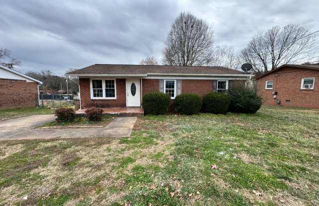 3/1 House in Shelby, NC - Currently still working on the home. photos photos