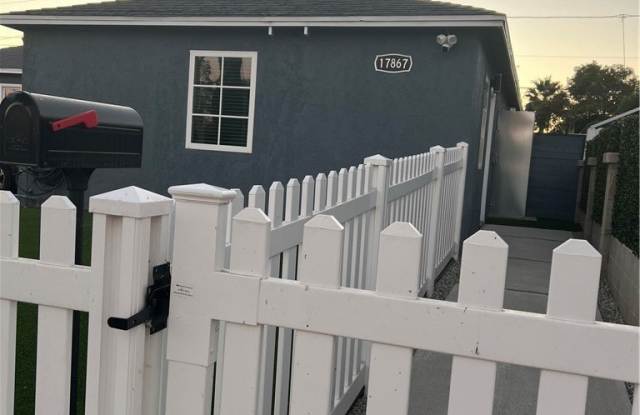 17869 Hemmingway photos photos