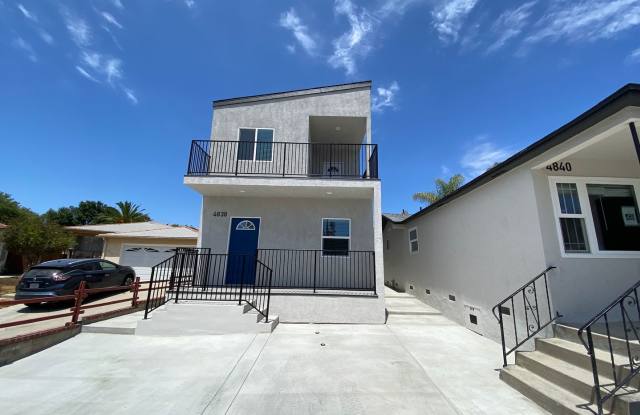4BD/2BA with Large Upstairs Balcony! photos photos
