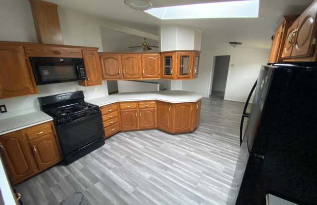 23308 Cedar Avenue Gallery 2