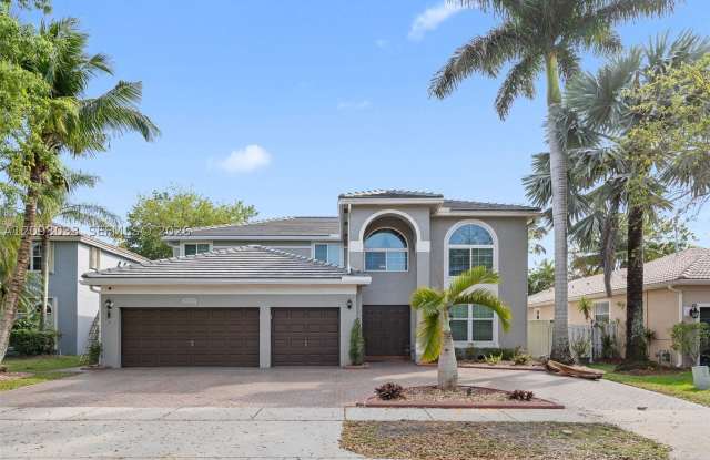 12724 NW 18th Ct Gallery 2