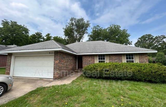 921 S Belcrest Ave - 921 South Belcrest Avenue, Springfield, MO 65802