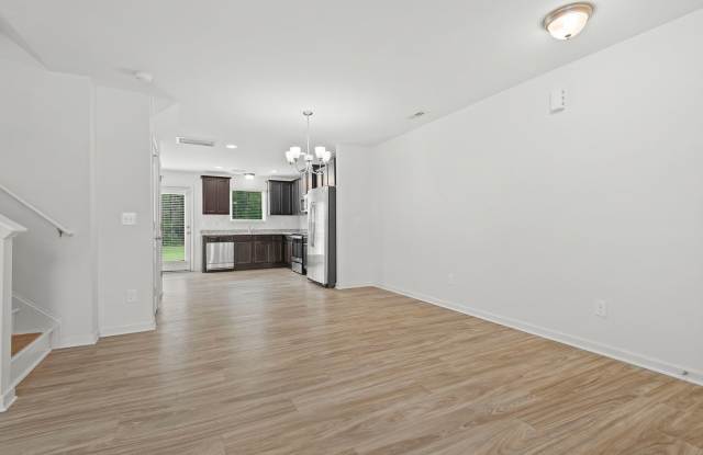 Wonderful 3 BR Townhome in North Durham! Available early January! Gallery 4