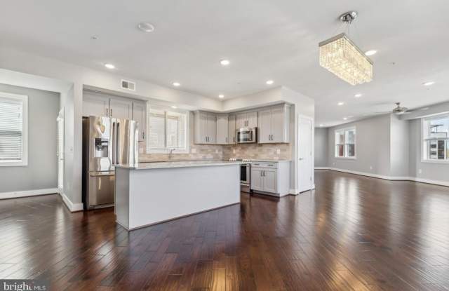 44738 TIVERTON SQUARE Gallery 3
