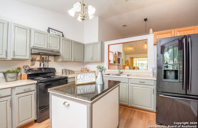 8132 PIONEER OAK - 8132 Pioneer Oak, Converse, TX 78109