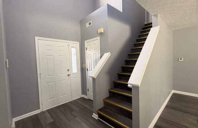 6015 Lakeside Manor Avenue Gallery 2